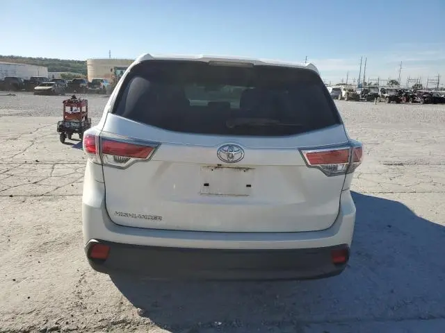 2016 TOYOTA HIGHLANDER LE  