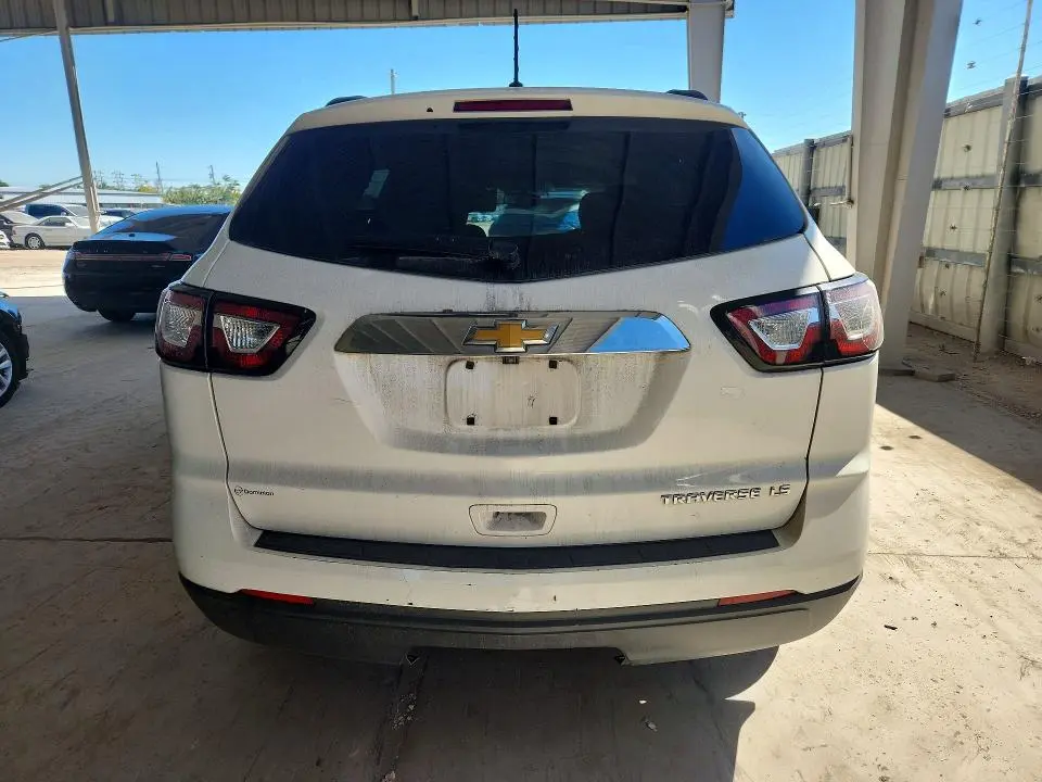 2013 CHEVROLET TRAVERSE LS  