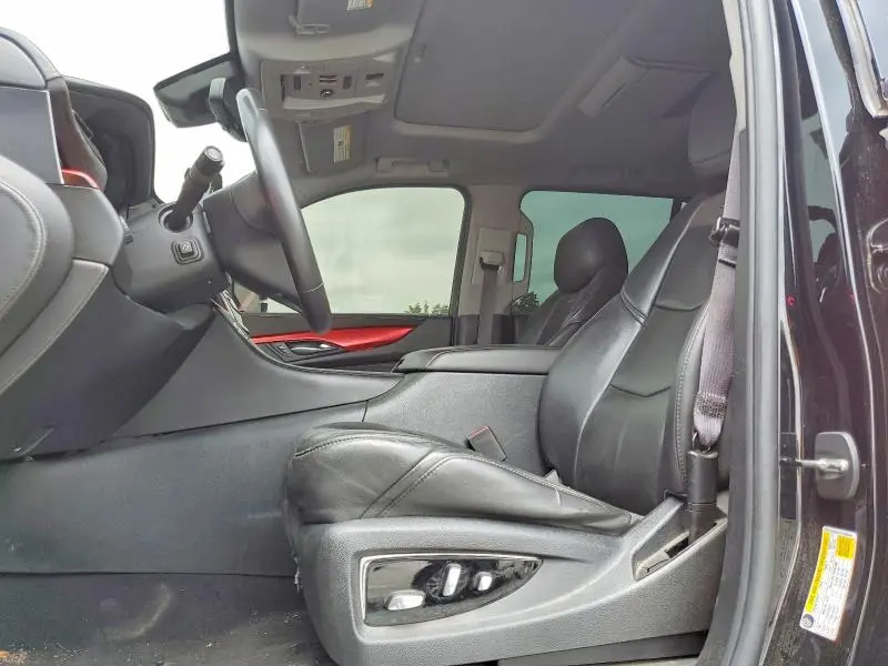 2017 CADILLAC ESCALADE LUXURY  