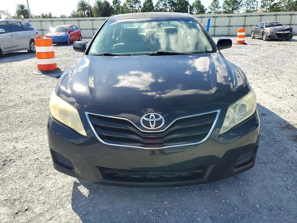 2011 TOYOTA CAMRY BASE  