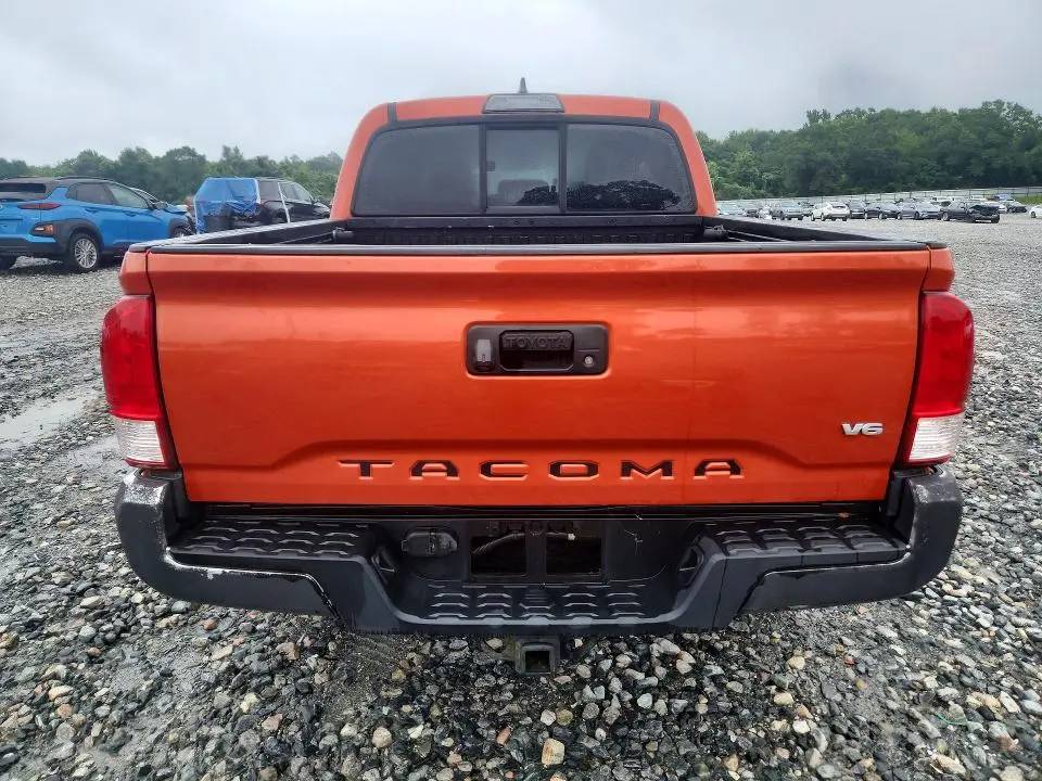 2017 TOYOTA TACOMA SR5 V6  