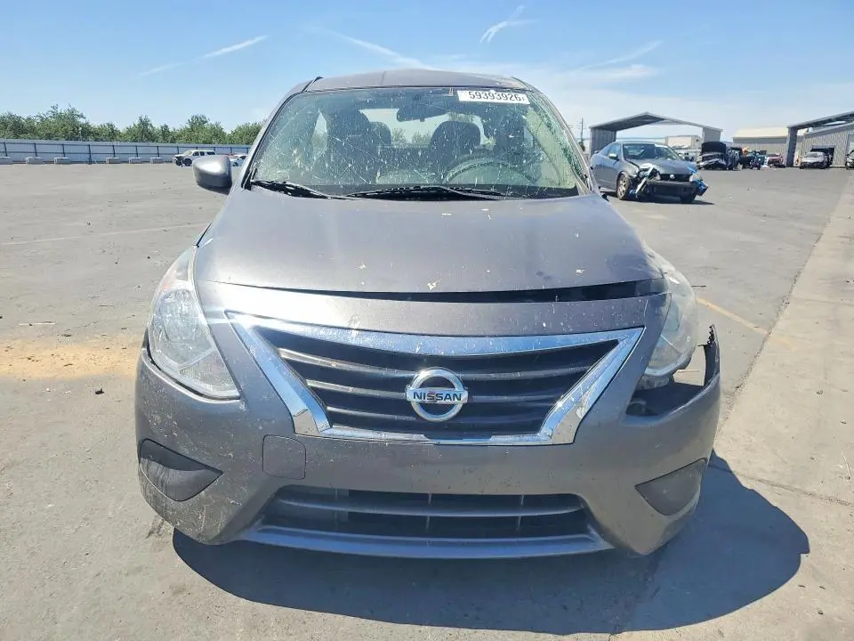 2018 NISSAN VERSA SV  