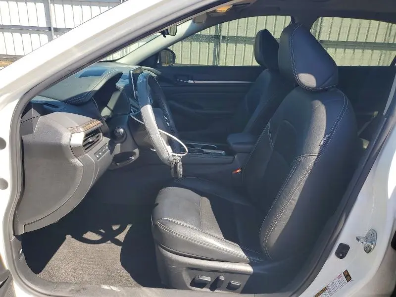 2022 NISSAN ALTIMA SL  