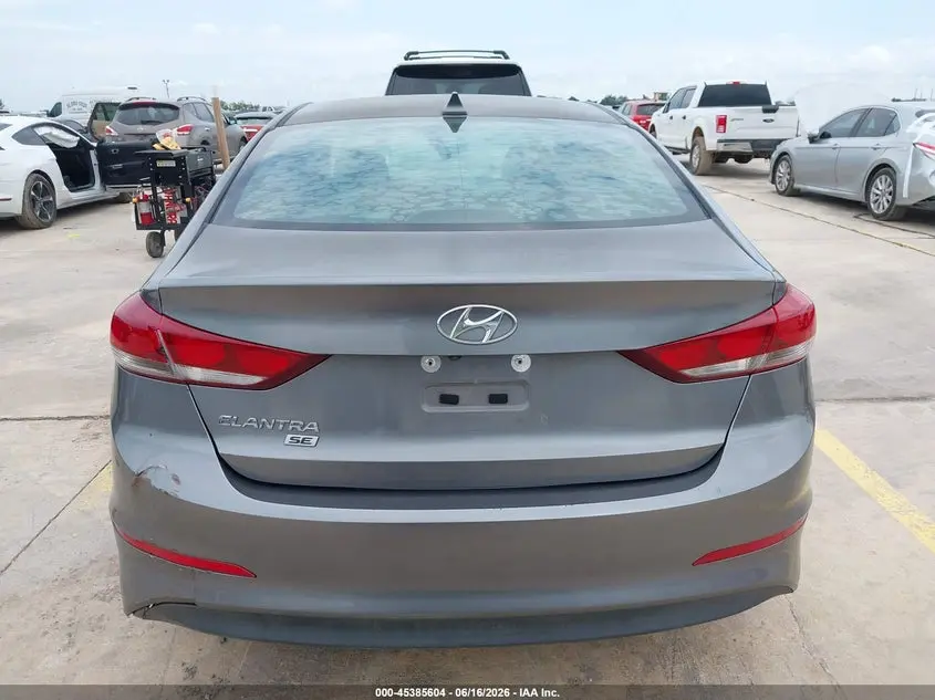 2018 HYUNDAI ELANTRA SE