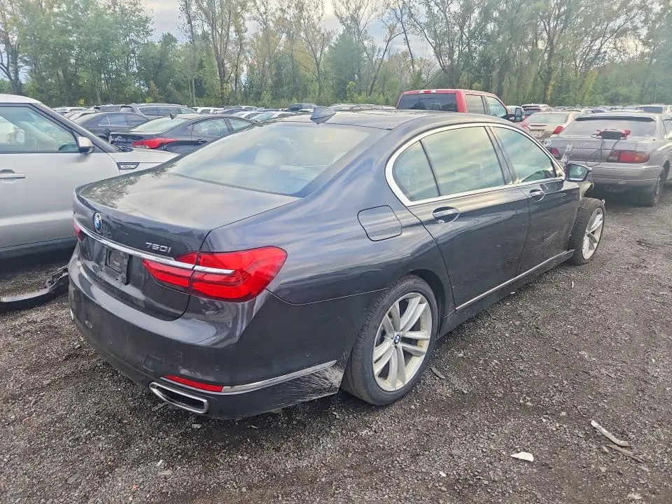 2018 BMW 750 XI  