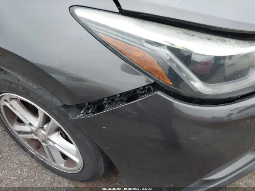 2017 CHEVROLET CRUZE LT AUTO