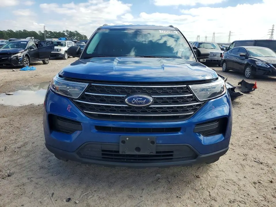 2022 FORD EXPLORER XLT  