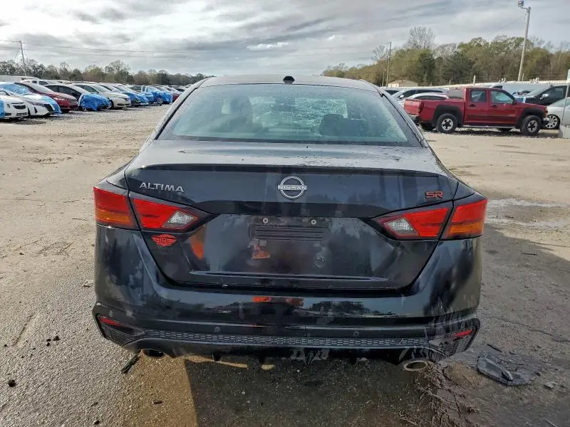 2024 NISSAN ALTIMA SR  