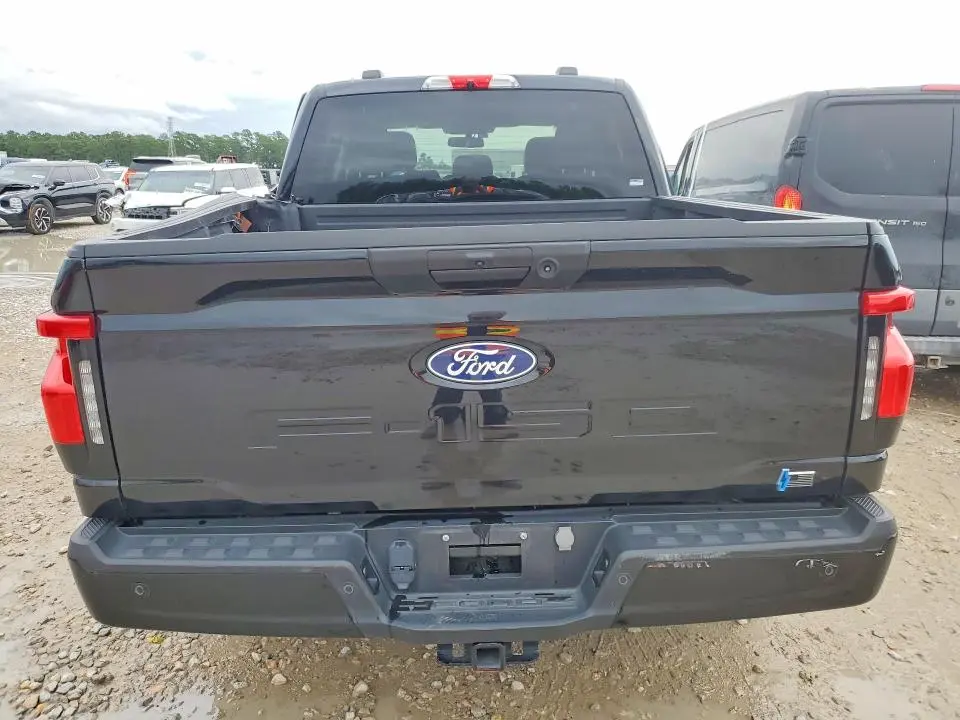 2024 FORD F150 LIGHTNING XLT  