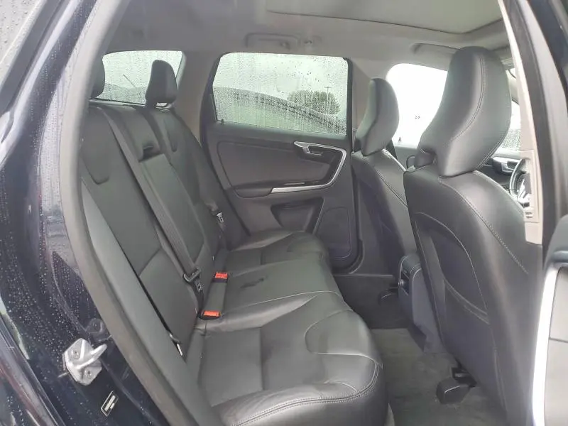 2016 VOLVO XC60 T5 PREMIER  