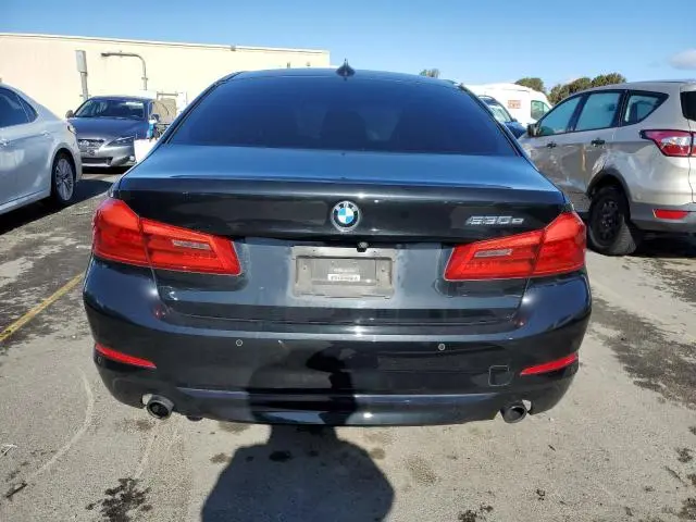 2019 BMW 530E   