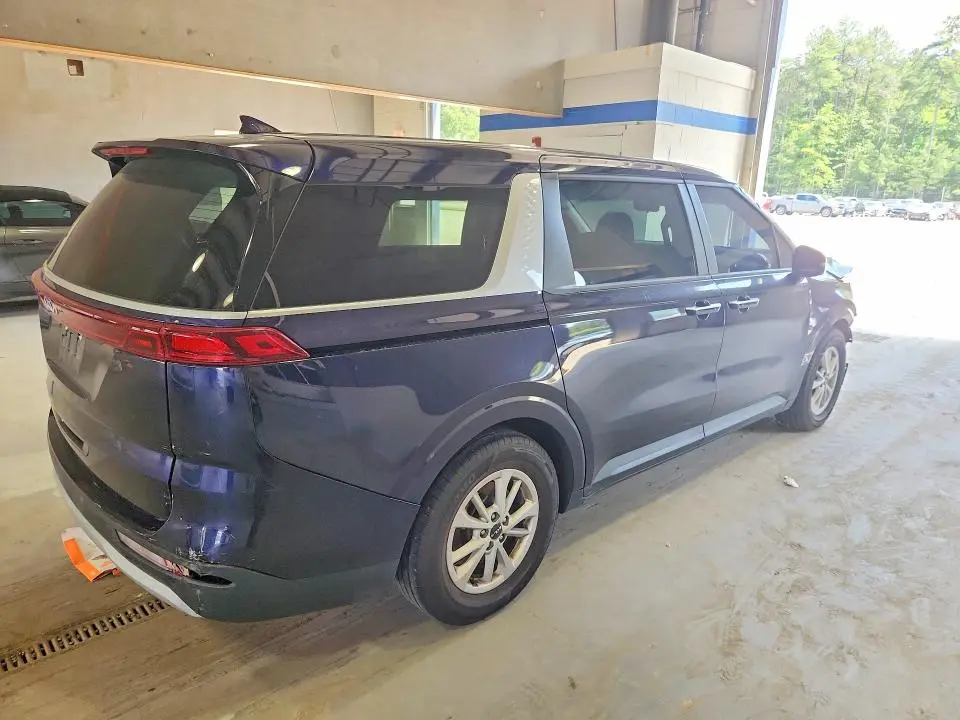 2023 KIA CARNIVAL LX  