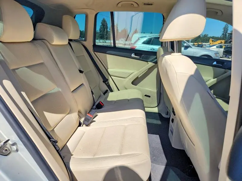 2015 VOLKSWAGEN TIGUAN S  