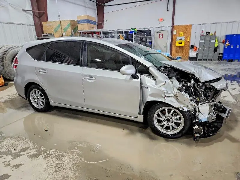 2017 TOYOTA PRIUS V   