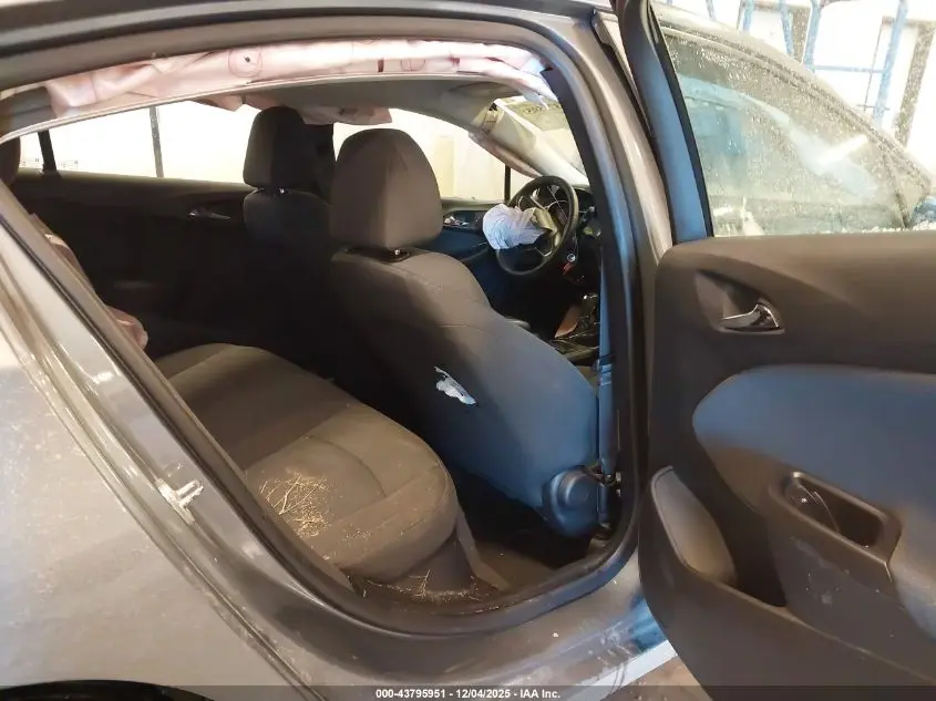 2018 CHEVROLET CRUZE LT AUTO