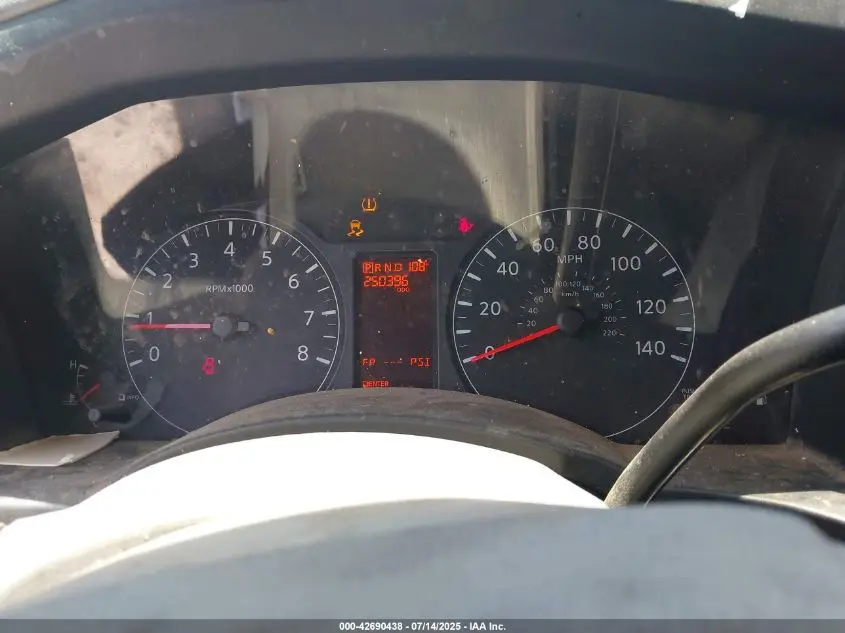 2017 NISSAN NV CARGO NV2500 HD S V6