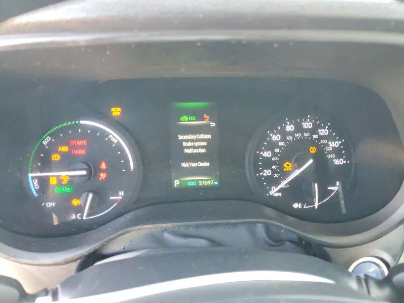 2022 TOYOTA SIENNA LE  