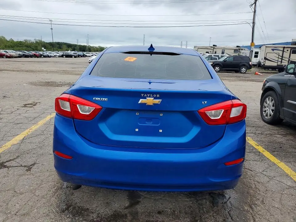 2017 CHEVROLET CRUZE LT  