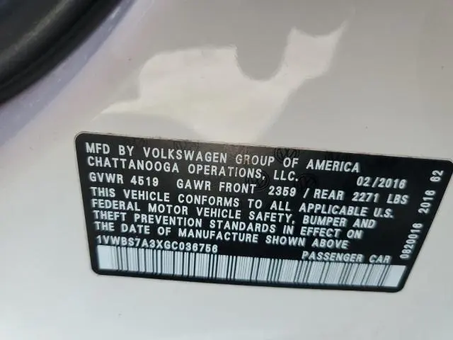 2016 VOLKSWAGEN PASSAT SE  