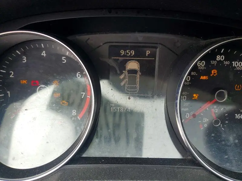 2016 VOLKSWAGEN PASSAT SE  