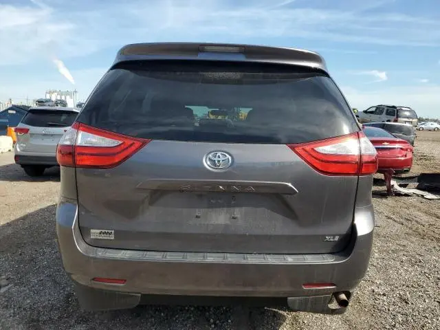 2015 TOYOTA SIENNA XLE  