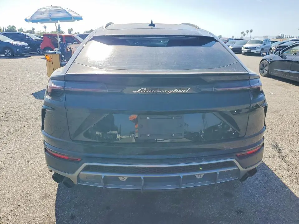 2020 LAMBORGHINI URUS   