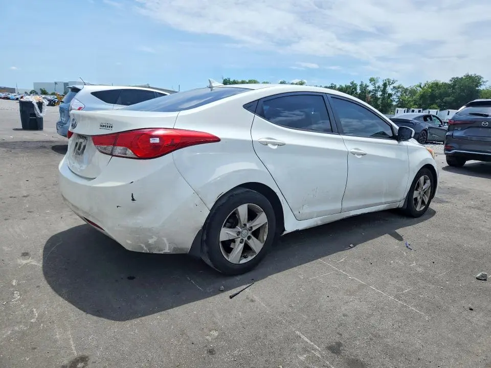 2012 HYUNDAI ELANTRA GLS  