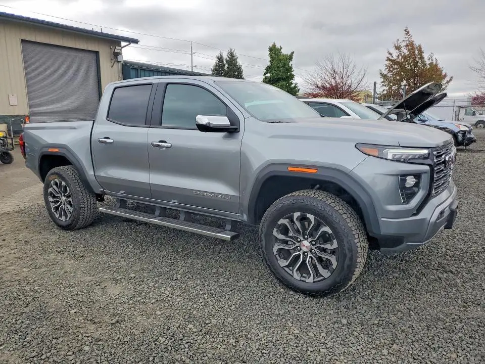 2024 GMC CANYON DENALI  