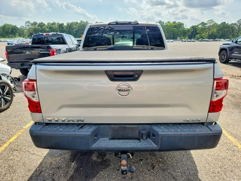 2019 NISSAN TITAN S  
