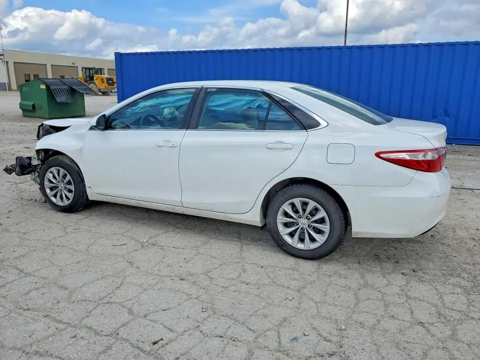 2015 TOYOTA CAMRY LE  