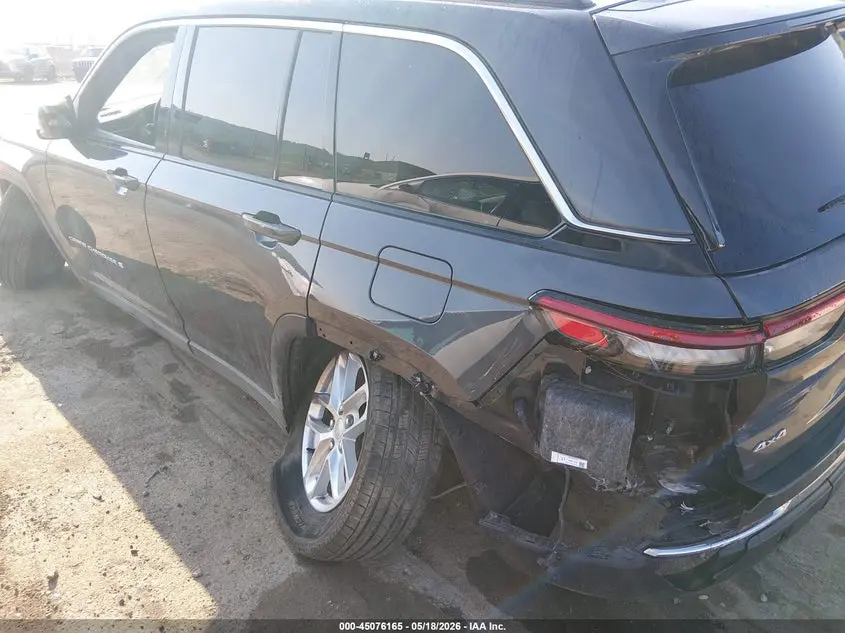 2025 JEEP GRAND CHEROKEE LAREDO X 4X4