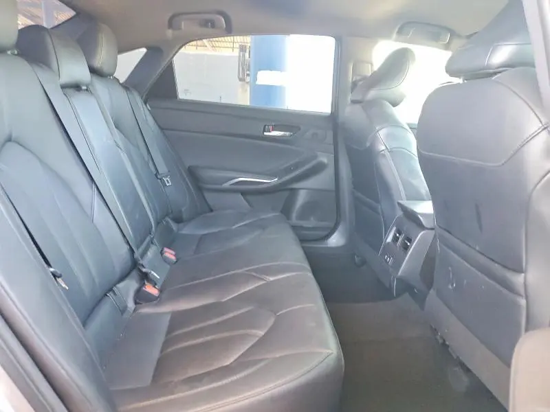 2020 TOYOTA AVALON XLE  