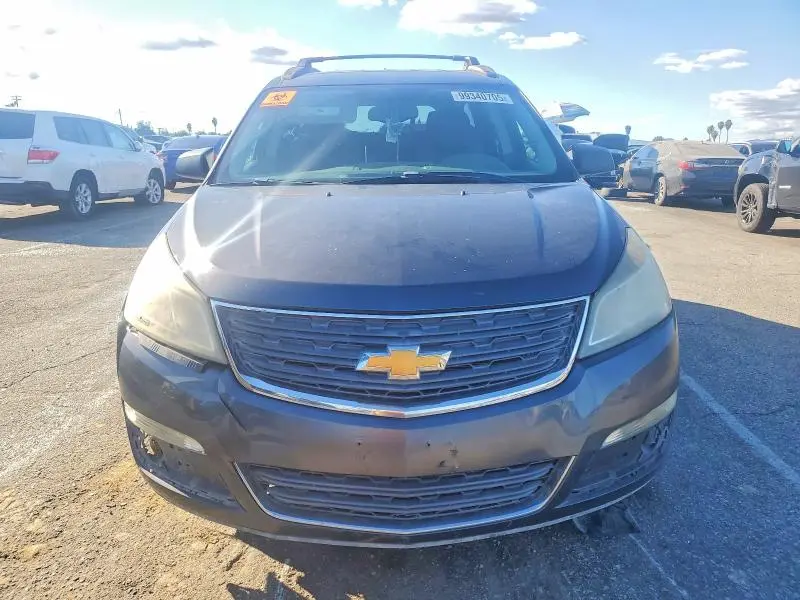 2013 CHEVROLET TRAVERSE LS  