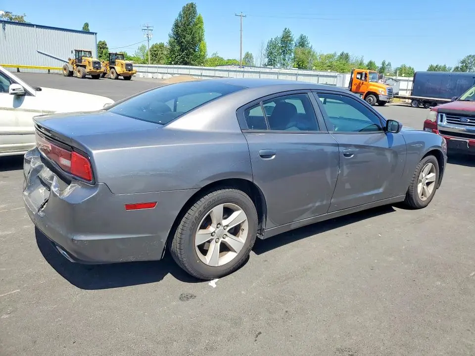2012 DODGE CHARGER SE  