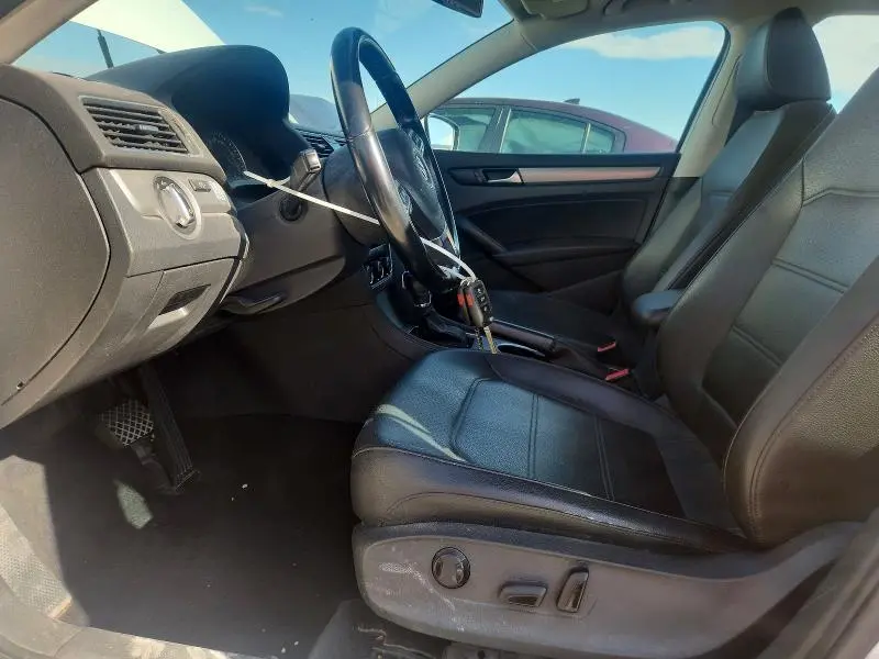 2014 VOLKSWAGEN PASSAT SE  