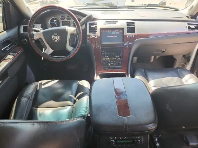 2011 CADILLAC ESCALADE   