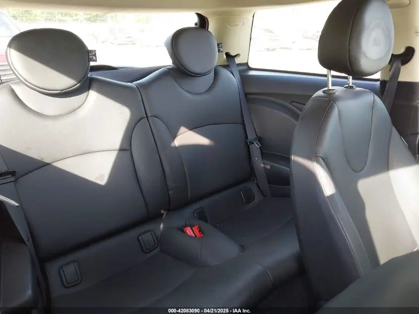 2012 MINI COOPER  