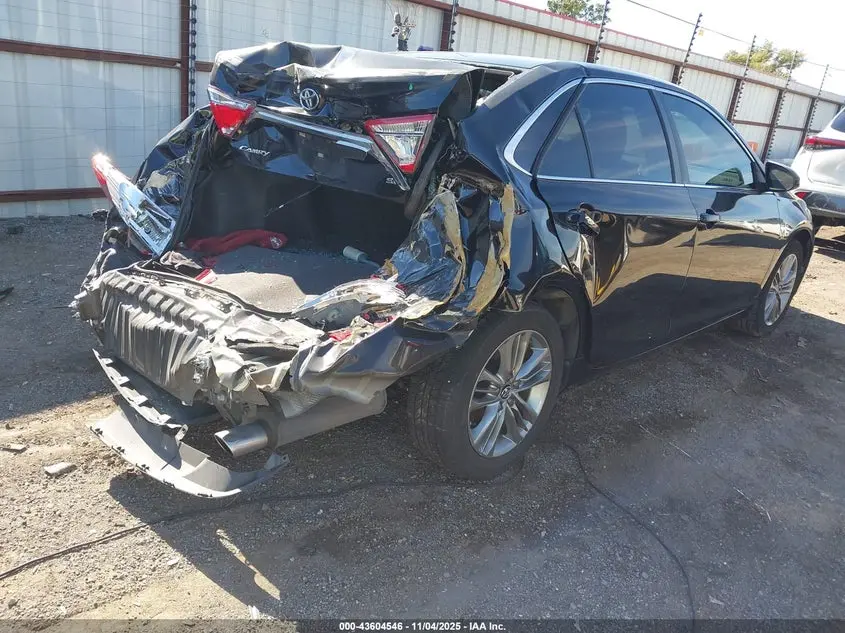 2016 TOYOTA CAMRY SE