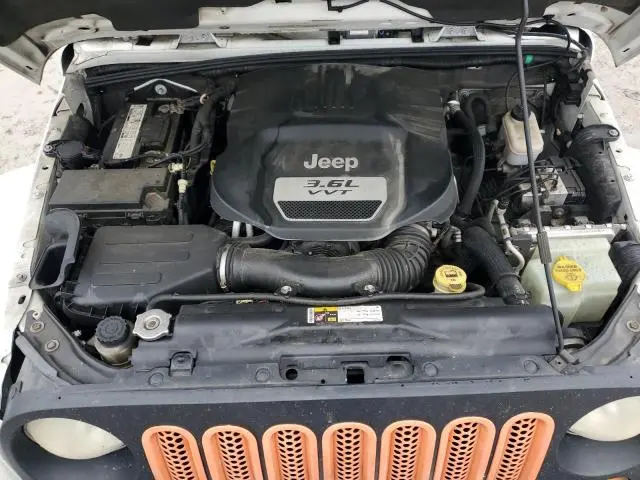 2012 JEEP WRANGLER UNLIMITED SAHARA  