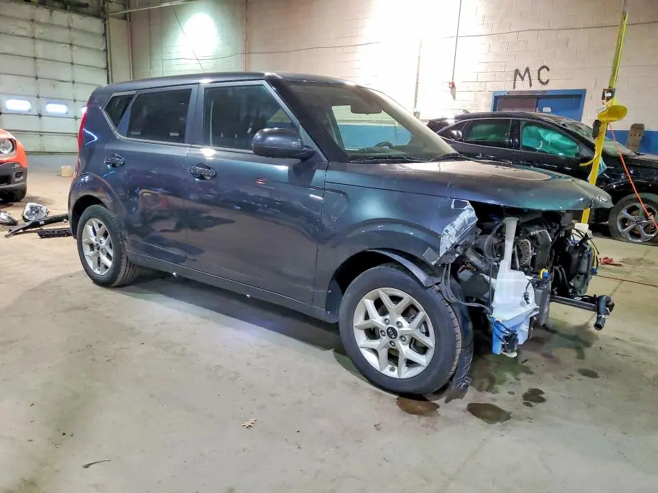 2020 KIA SOUL S  