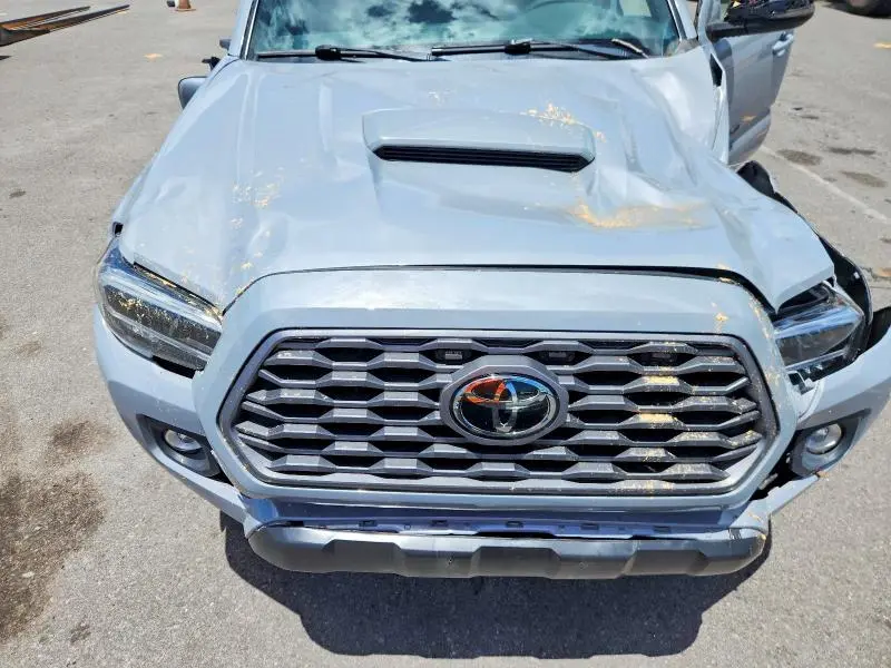 2021 TOYOTA TACOMA SR5 V6  