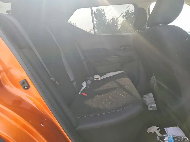 2023 NISSAN KICKS SV  