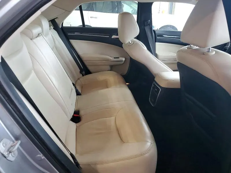 2015 CHRYSLER 300 LIMITED  