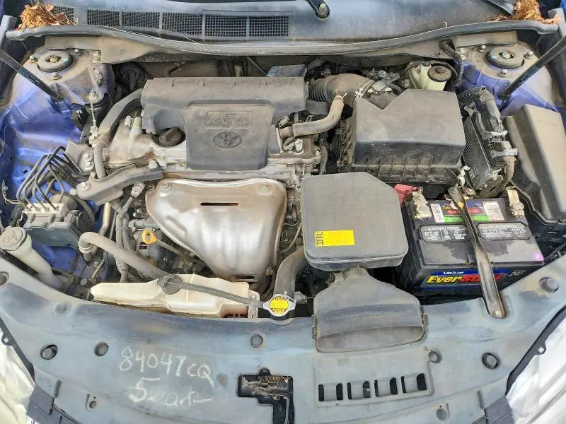 2015 TOYOTA CAMRY SE  