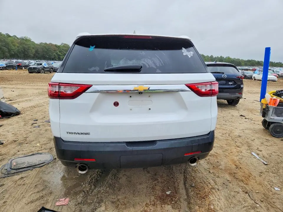 2021 CHEVROLET TRAVERSE LS  