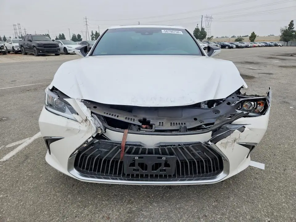 2021 LEXUS ES 300H  