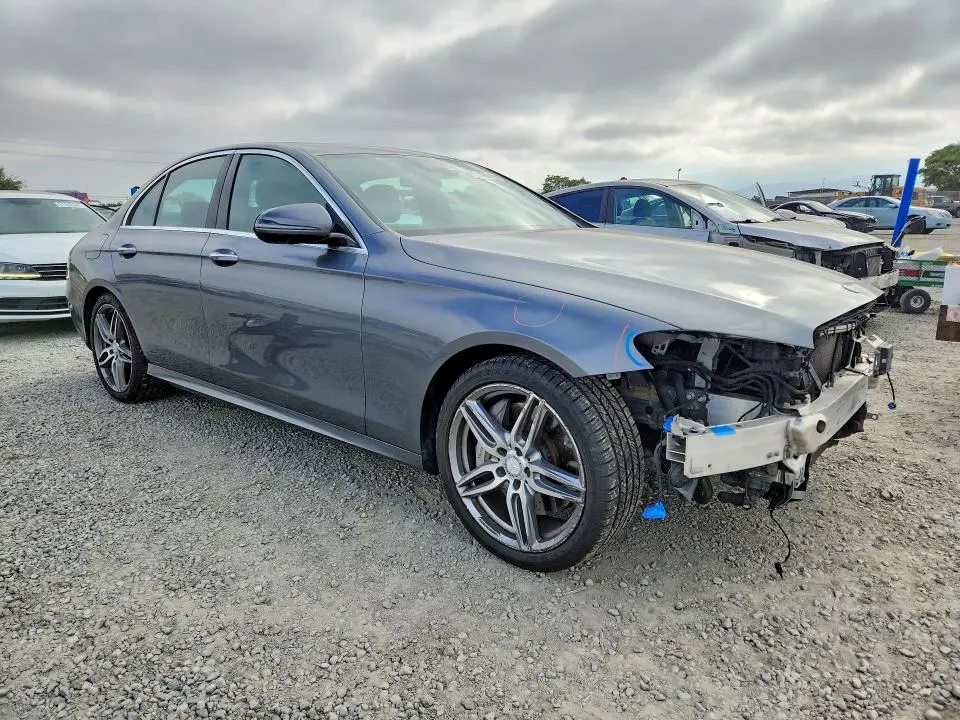 2017 MERCEDES-BENZ E 300  