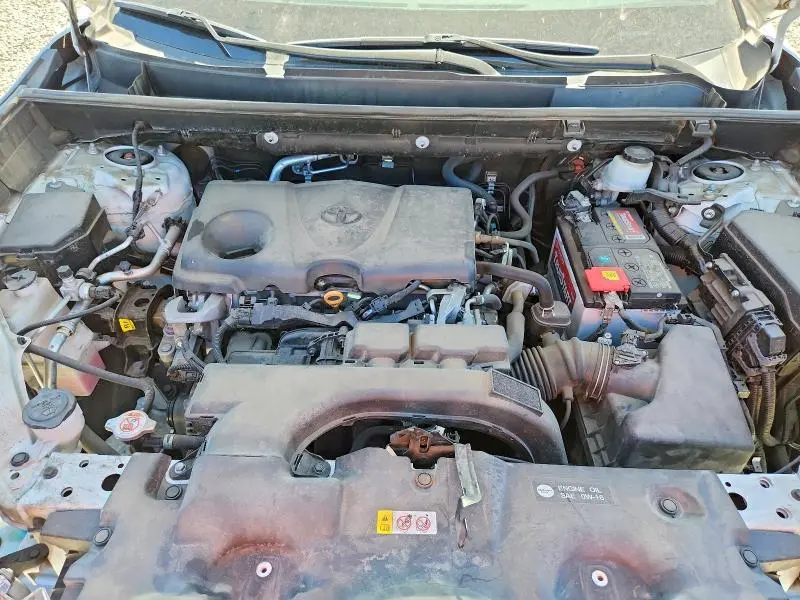 2020 TOYOTA RAV4 XLE  