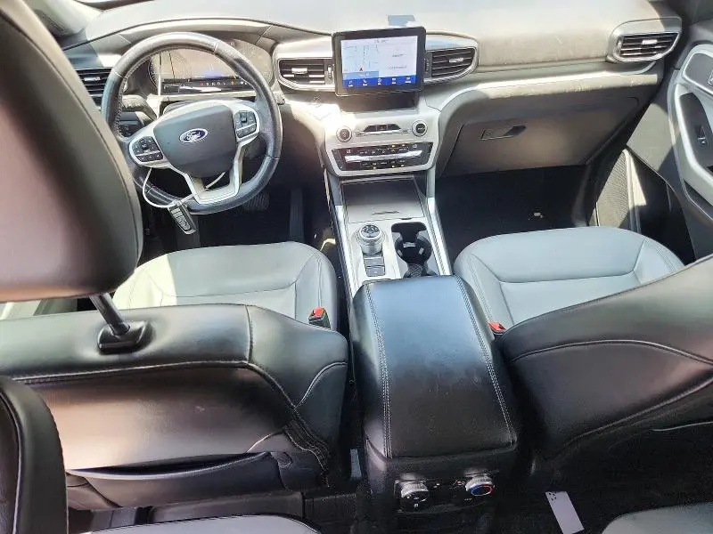 2021 FORD EXPLORER XLT  