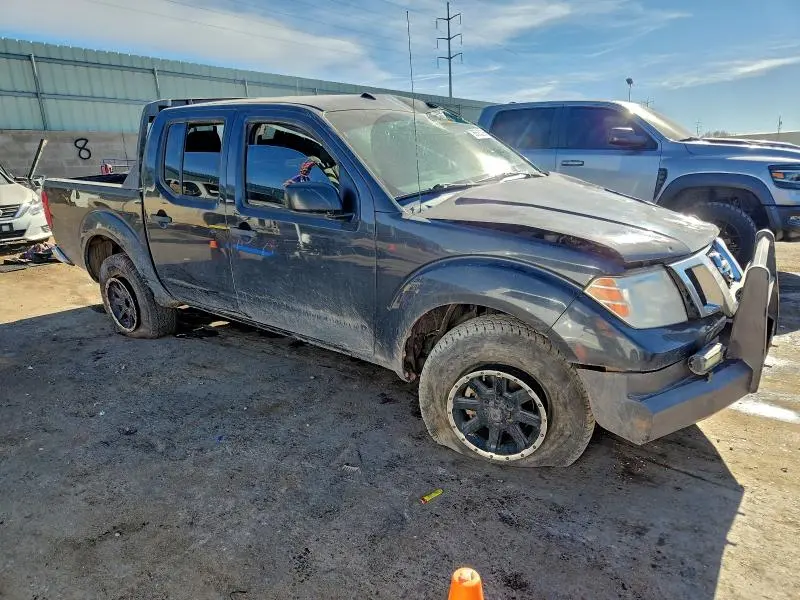 2015 NISSAN FRONTIER S  